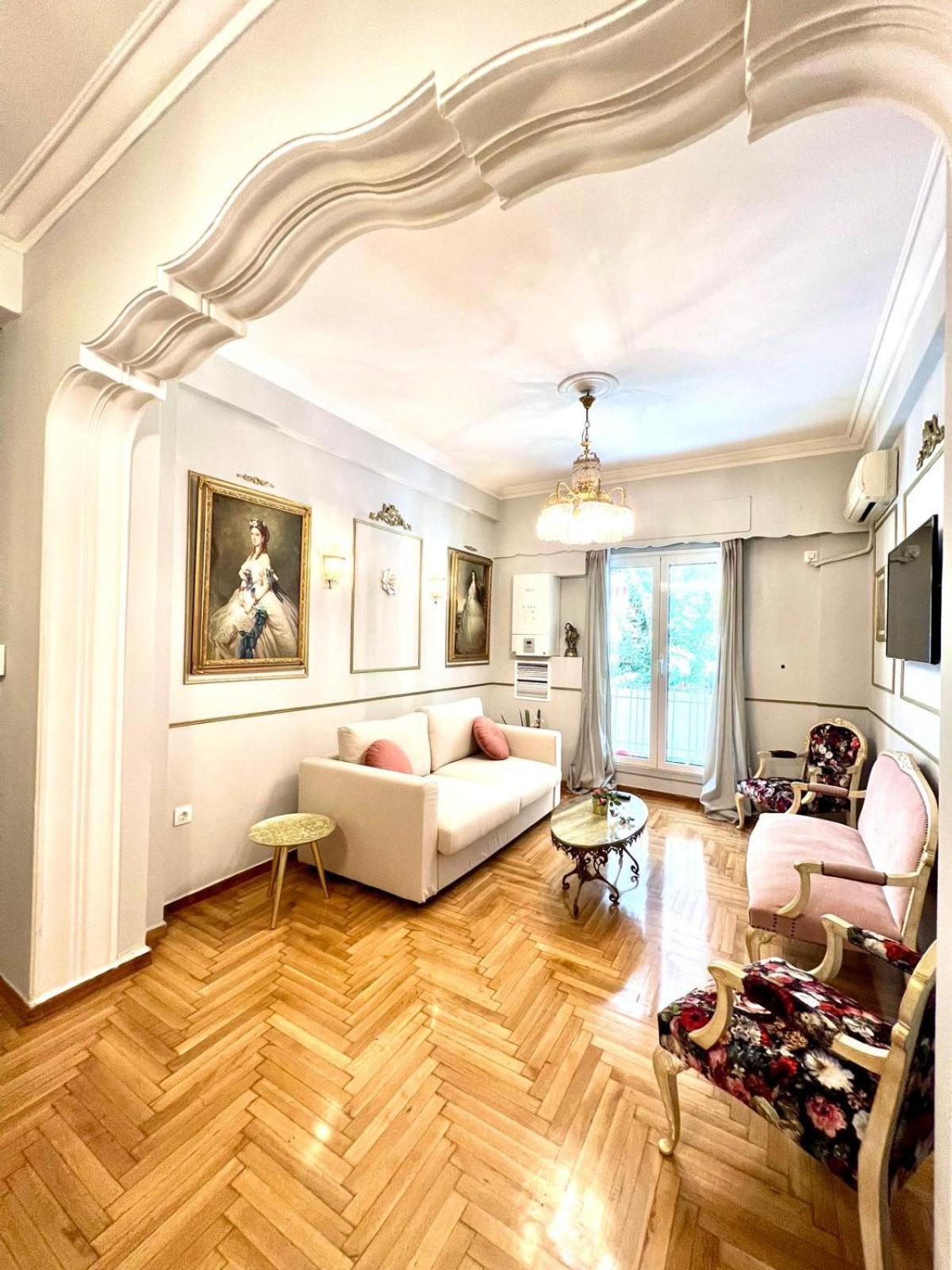 Ferienwohnung Charming Mini-Palace In Colorful Exarhia Area Athen Exterior foto