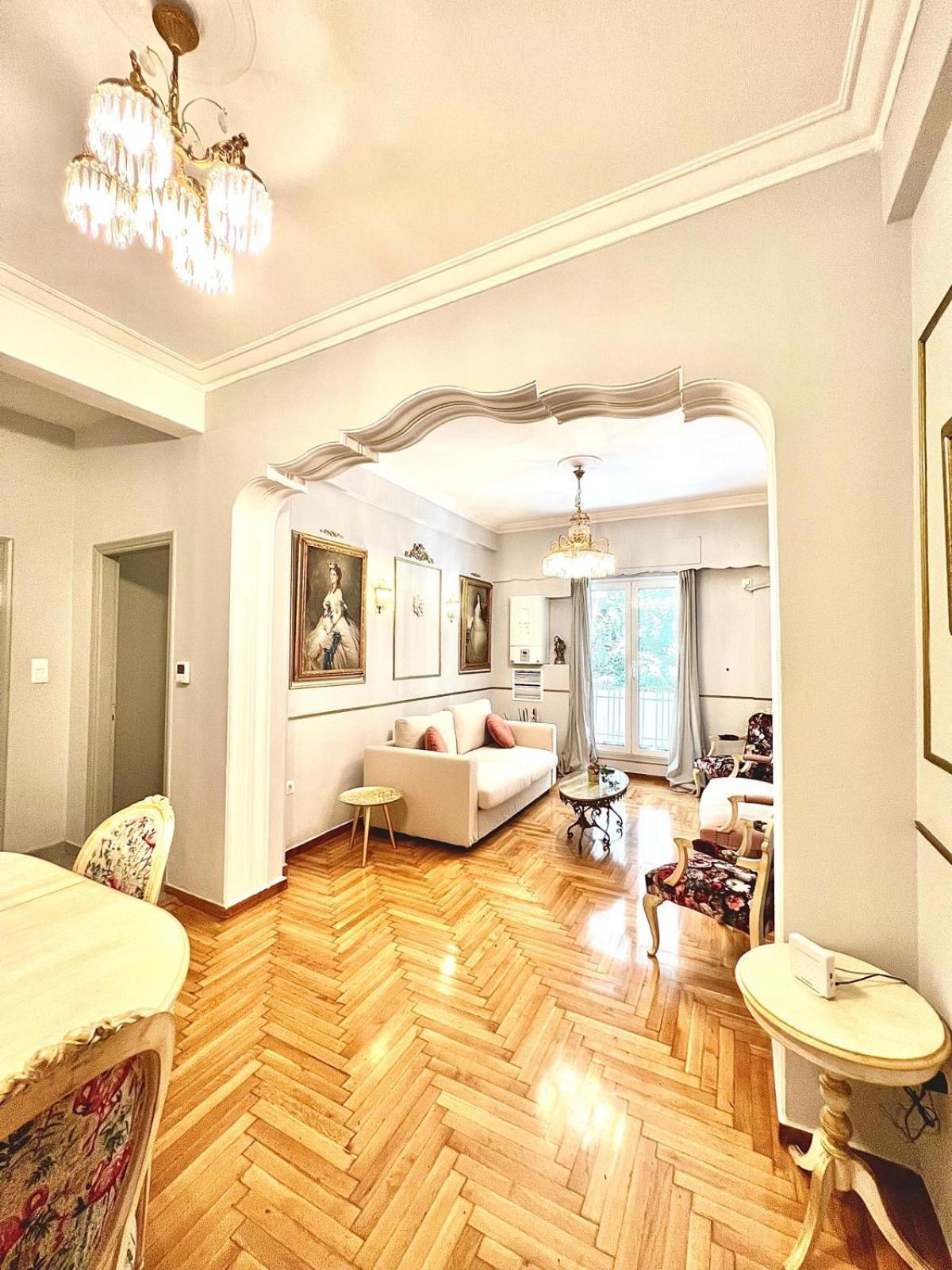 Ferienwohnung Charming Mini-Palace In Colorful Exarhia Area Athen Exterior foto